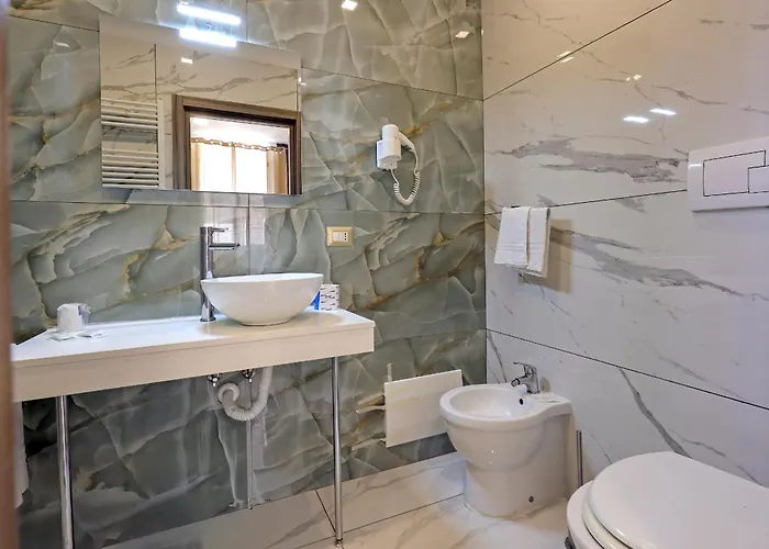 Hotel Cesare 14 Naples