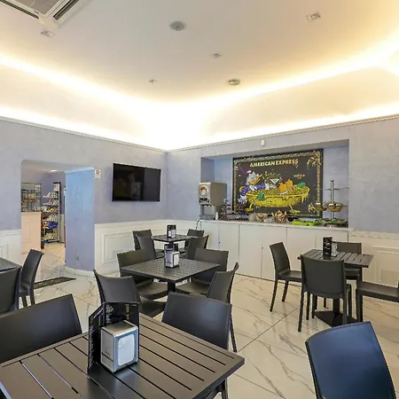 Hotel Cesare 14 Neapol