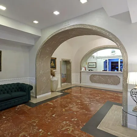 Hotel Cesare 14 Neapol